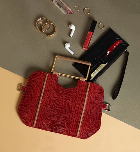 Sleek & Stylish Evening Clutch in Red leather